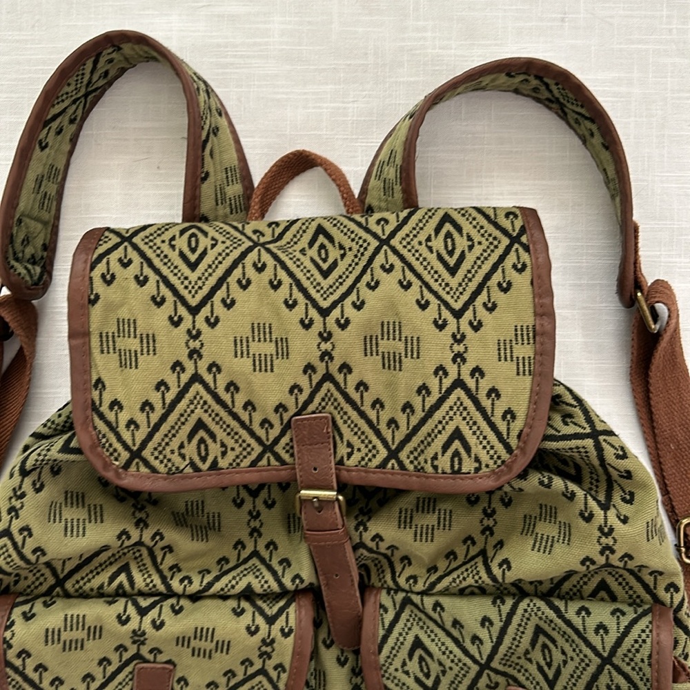 Mossimo Backpack Aztec - Picture 2 of 6